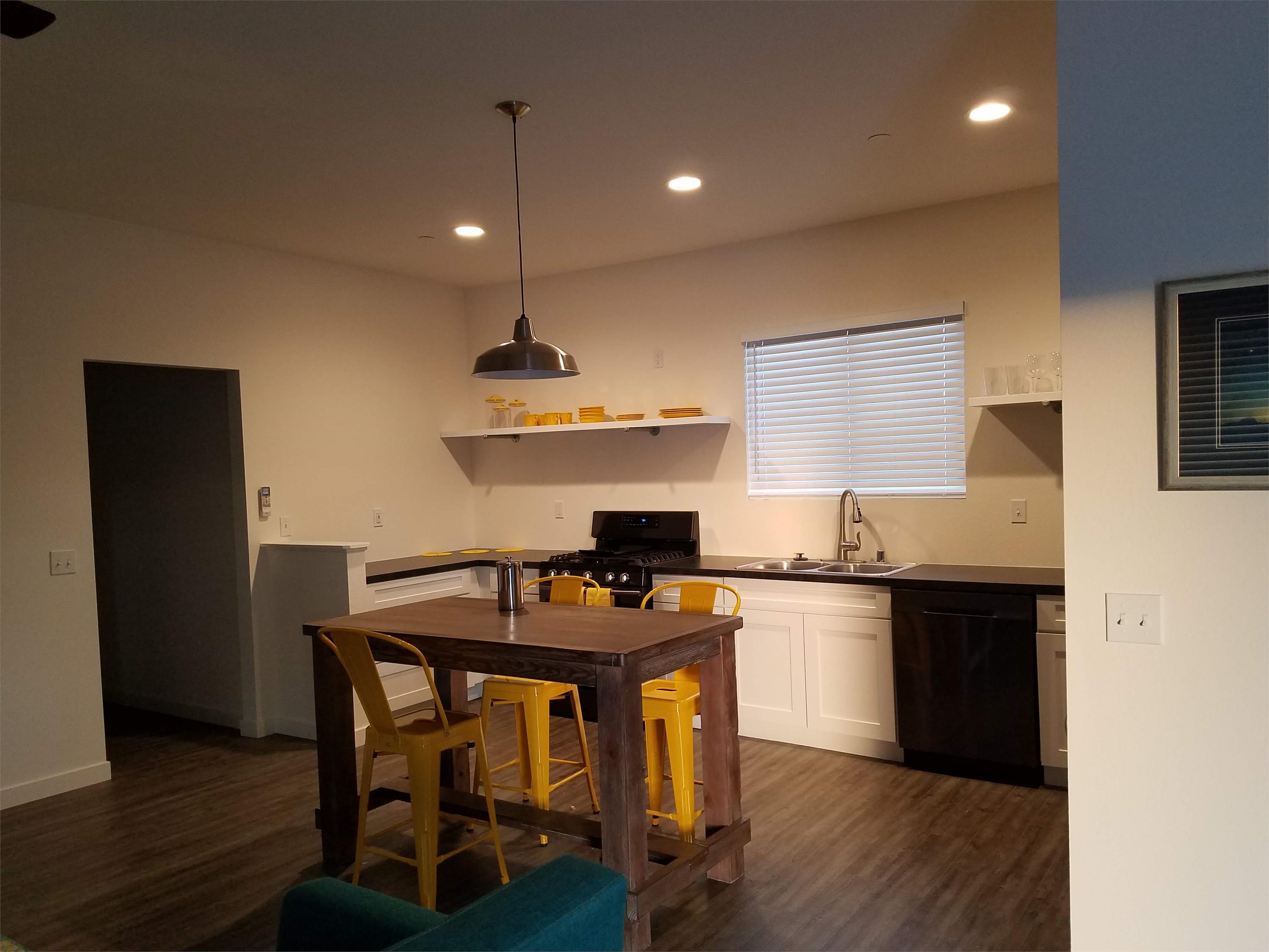 SMOKE TREE VILLAS